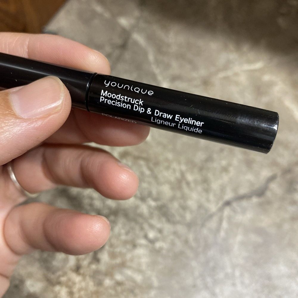 Younique Moodstruck Precision Dip & Draw Eyeliner - Polarized HTF - Picture 3 of 5